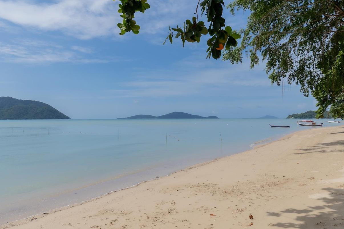 Poppy Beachfront Residence Rawai Camera foto
